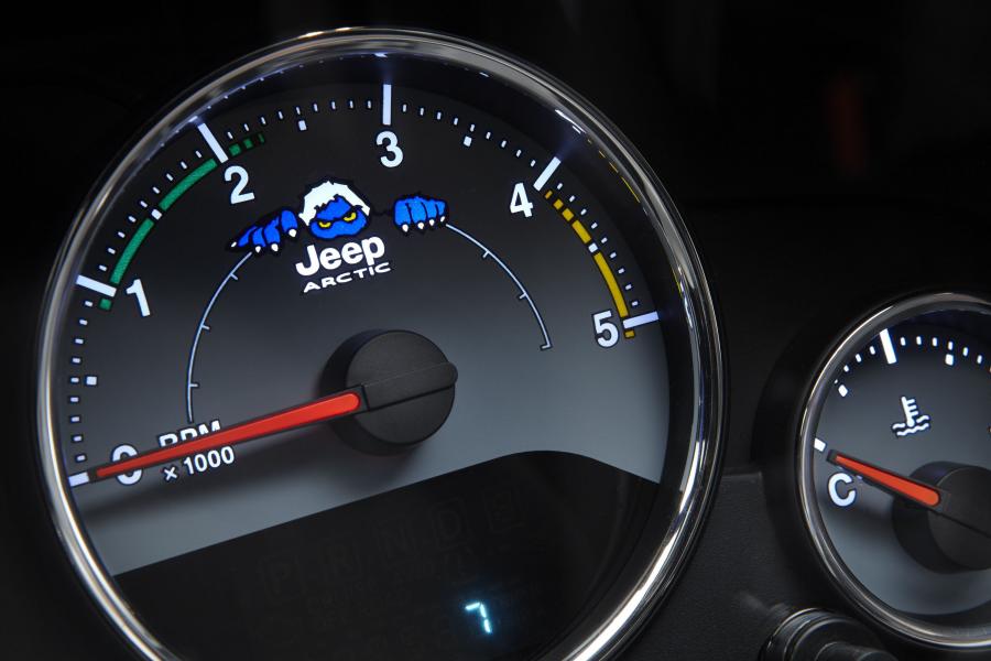  Jeep Wrangler Arctic 2011 года  (фото 4 из 10)